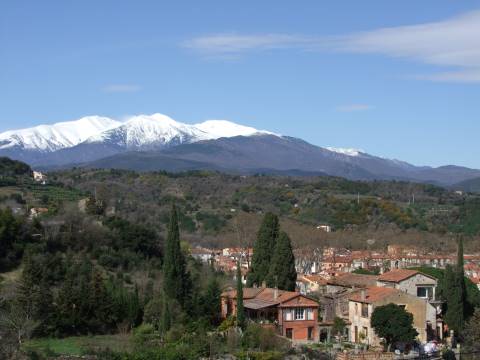 Vue montagne des Pyrénées Orientales proche du camping le Boulou