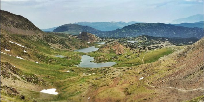 Vallée lac pyrénées